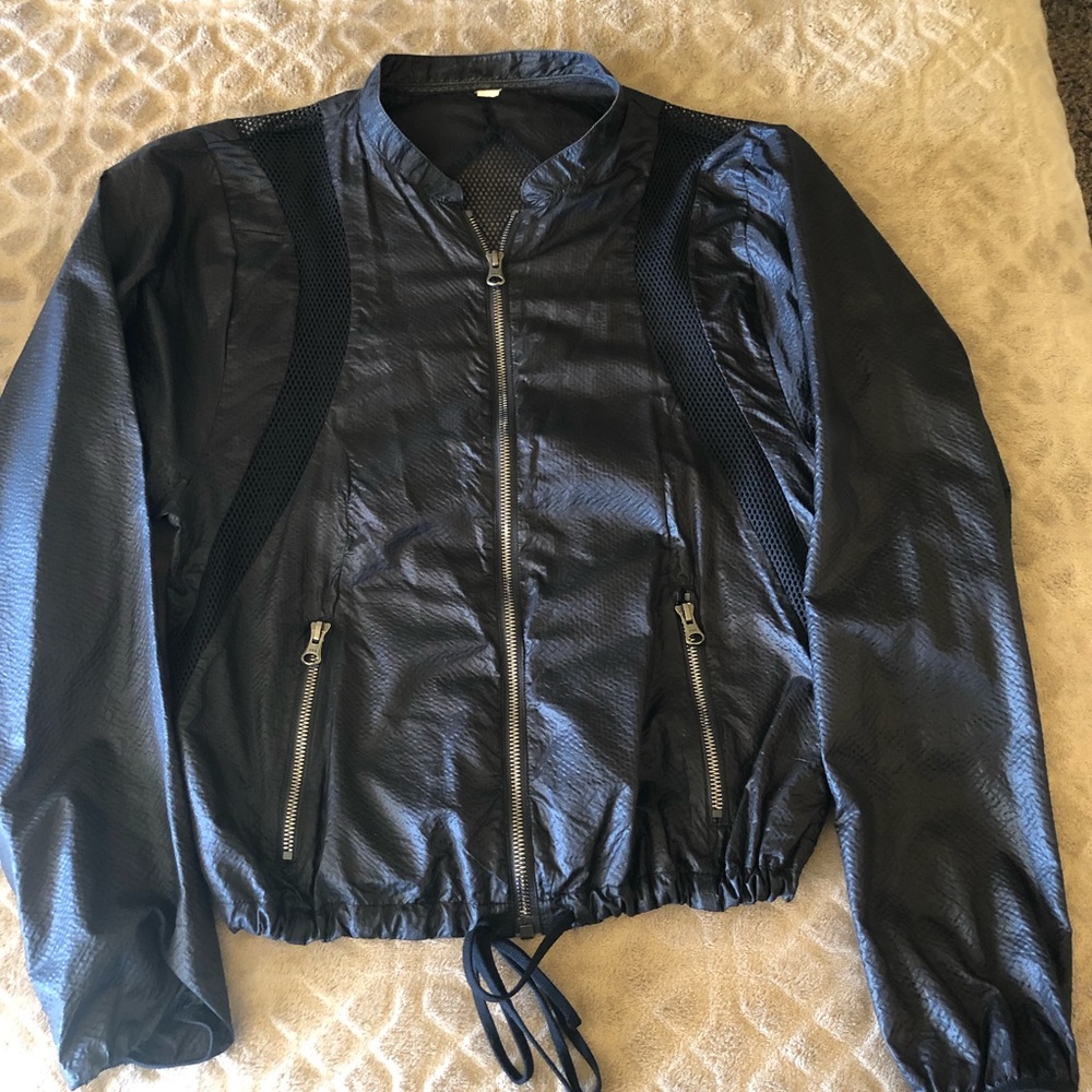 ALO Yoga Lightweight Jacket